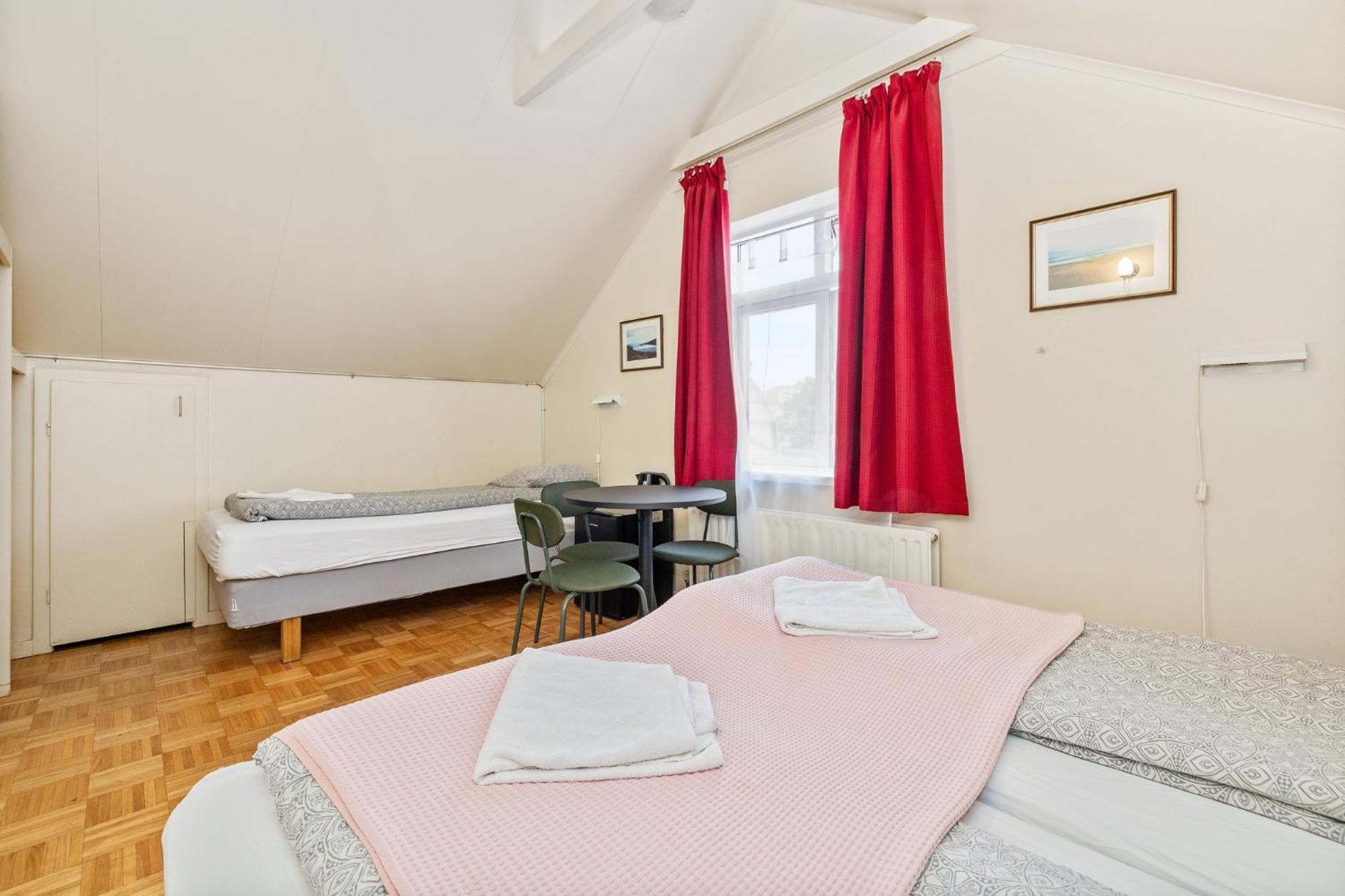 Downtown Reykjavik Baldursbra Guesthouse Zewnętrze zdjęcie