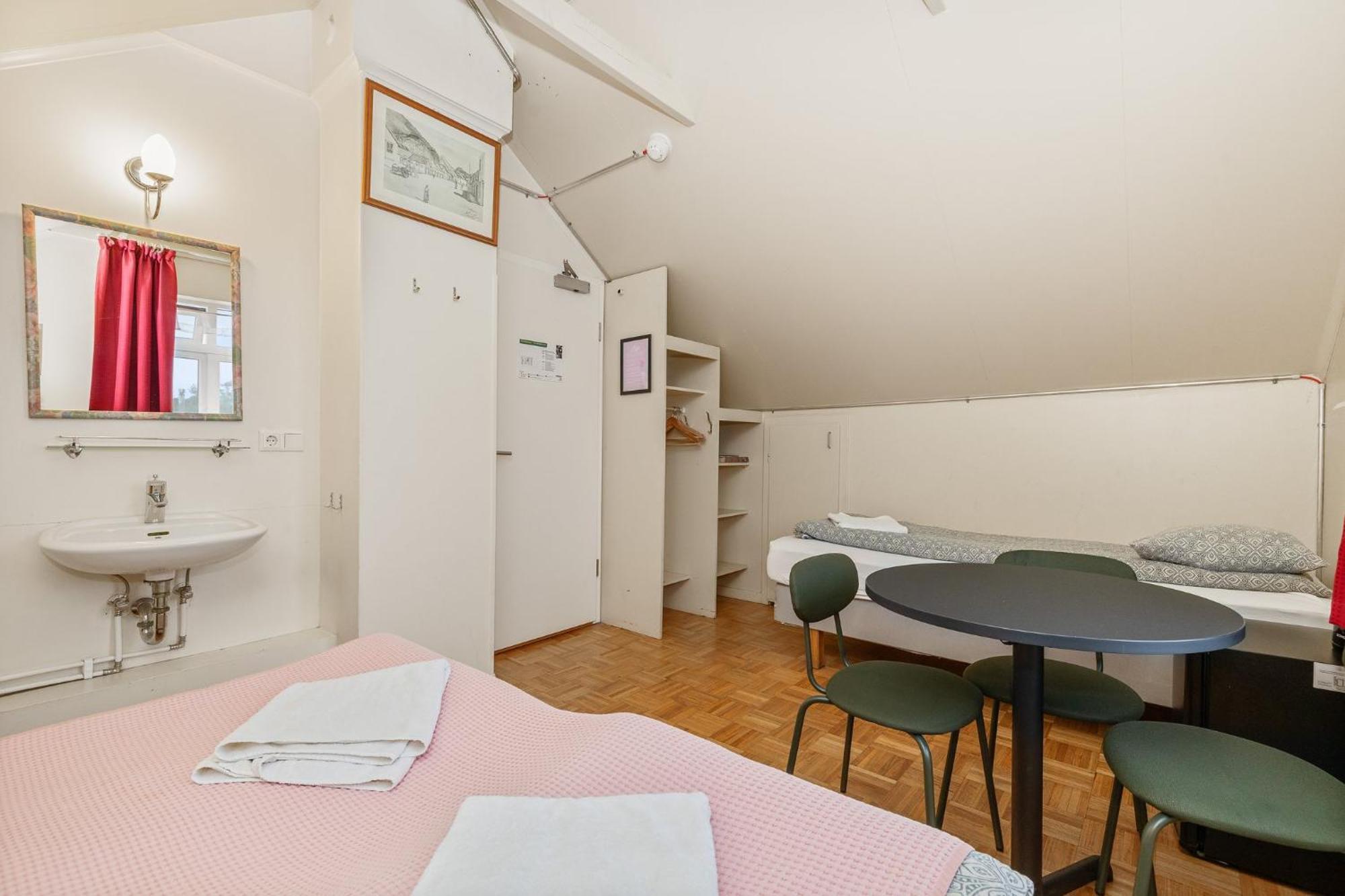 Downtown Reykjavik Baldursbra Guesthouse Zewnętrze zdjęcie