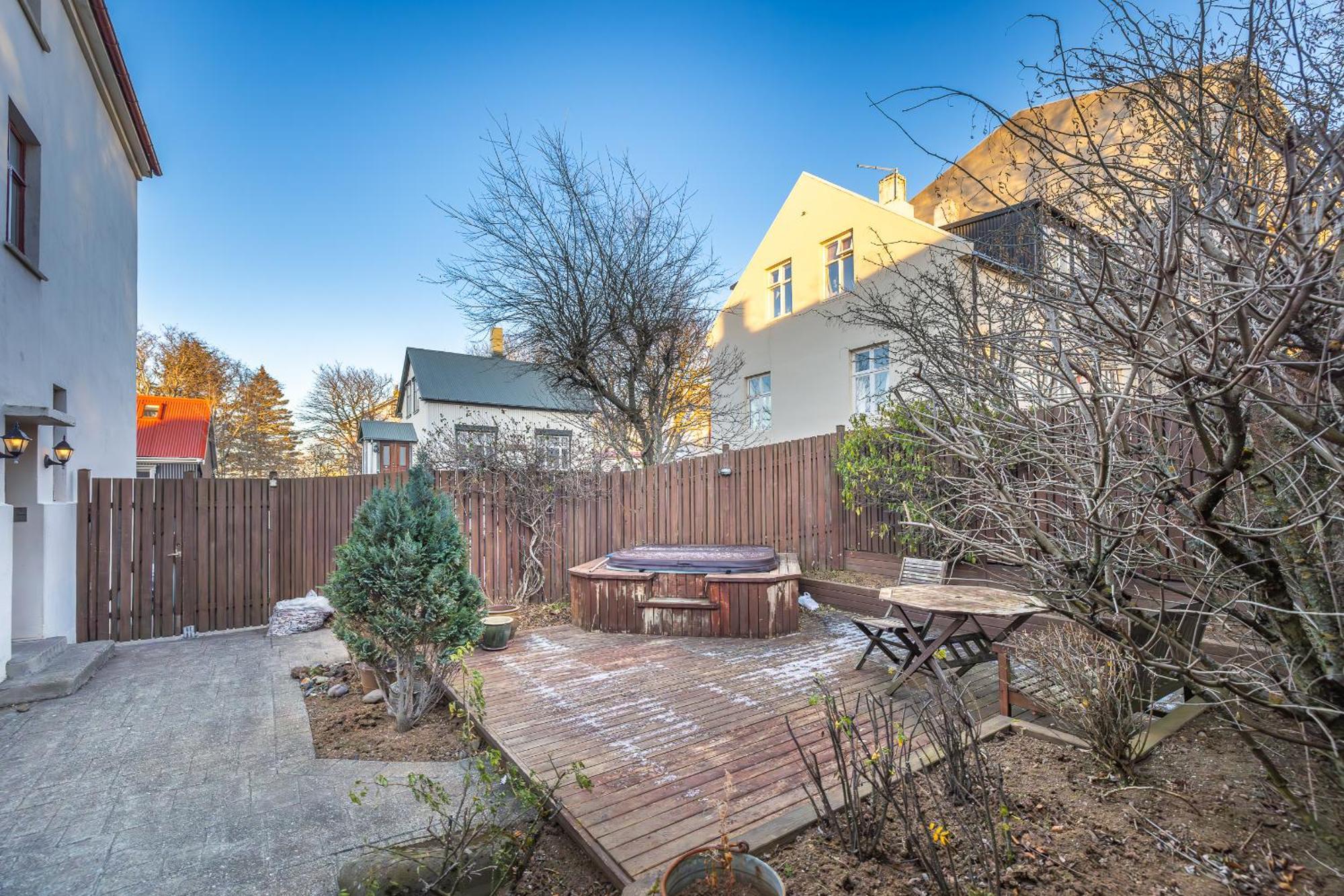 Downtown Reykjavik Baldursbra Guesthouse Zewnętrze zdjęcie